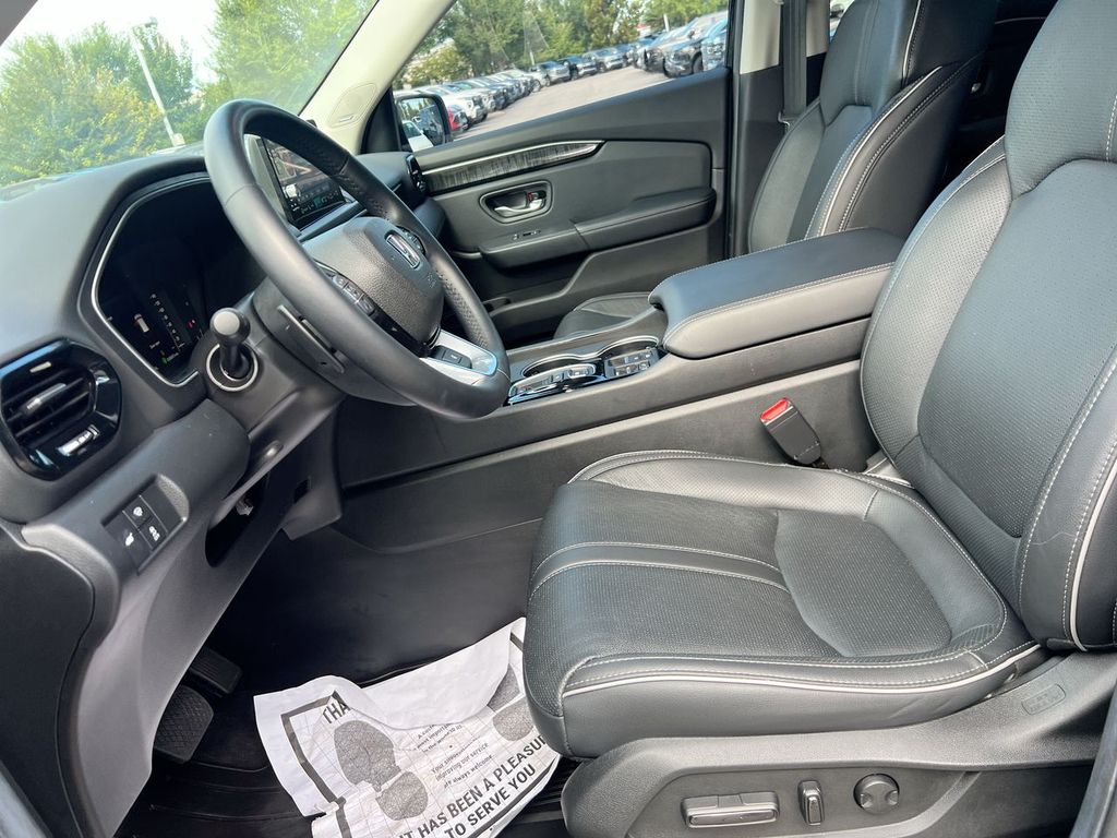 2025 Honda Pilot Elite - Photo 14