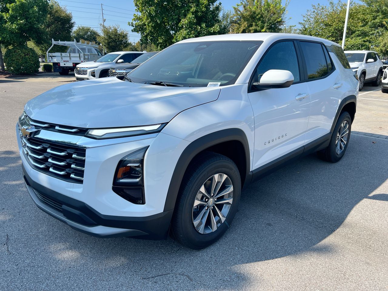 2027 Chevrolet Equinox LT - Photo 4