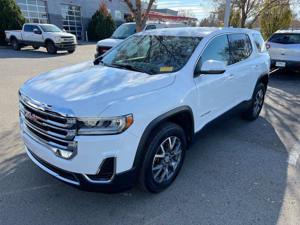 2023 GMC Acadia SLE's photo