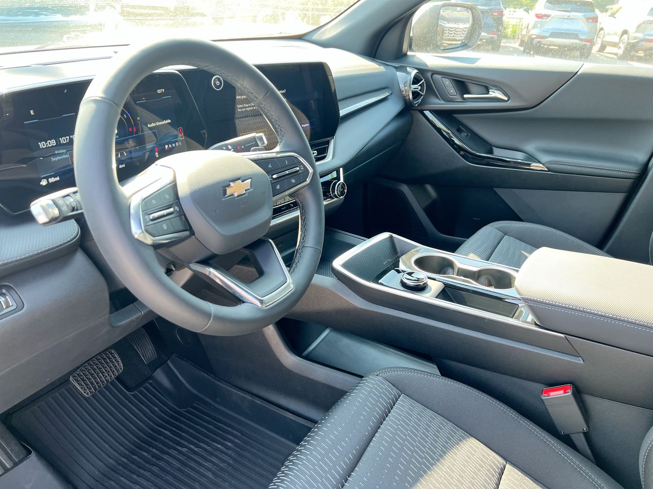 2027 Chevrolet Equinox LT - Photo 17