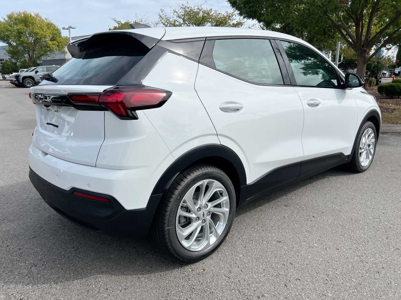 2027 Chevrolet Bolt LT - Photo 8