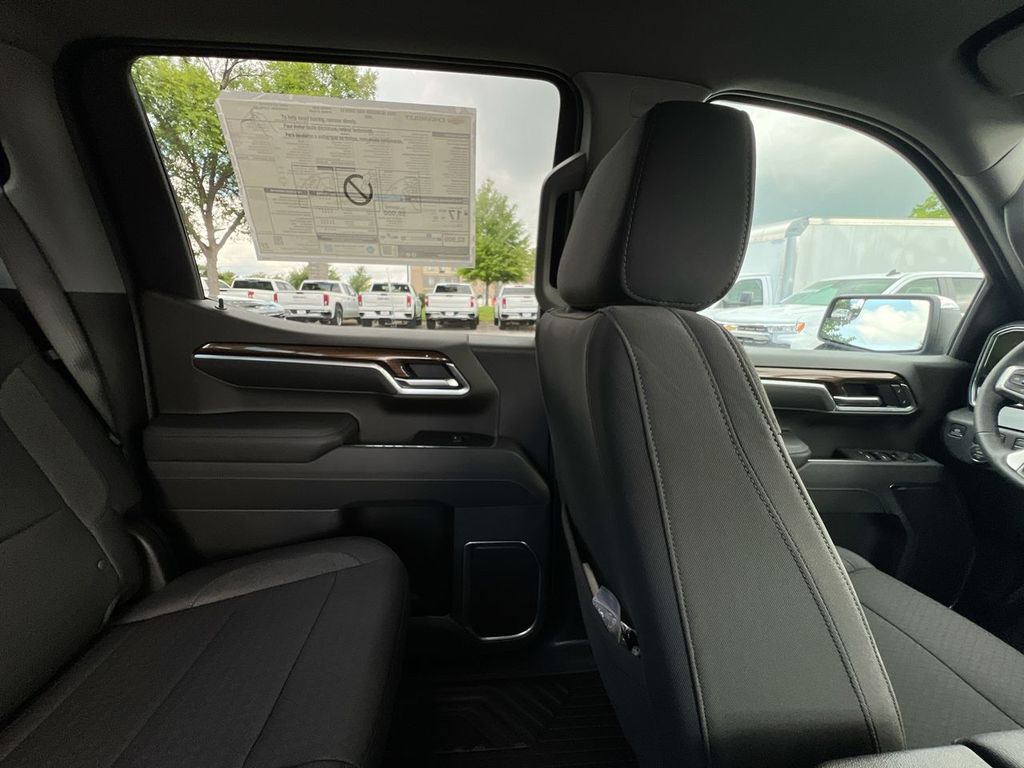 2026 Chevrolet Silverado 1500 LT - Photo 13