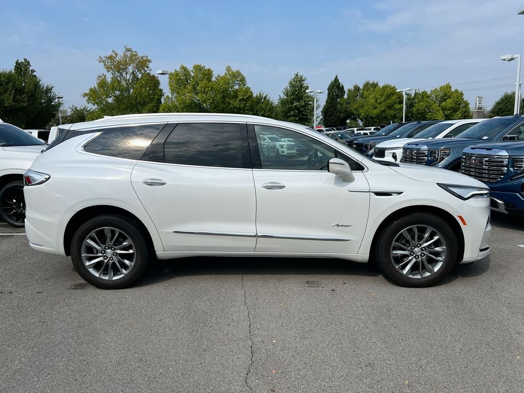 2022 Buick Enclave Avenir photo 4