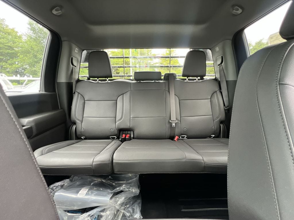 2025 GMC Sierra 3500HD Pro - Photo 8