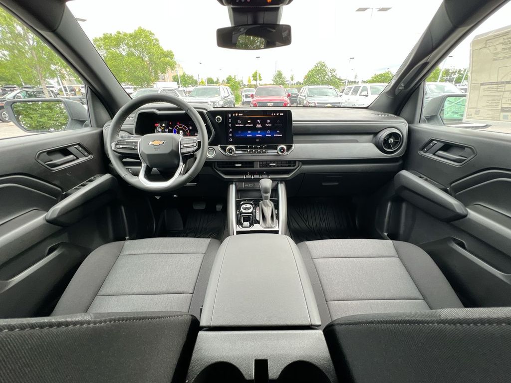 2026 Chevrolet Colorado Work Truck - Photo 10