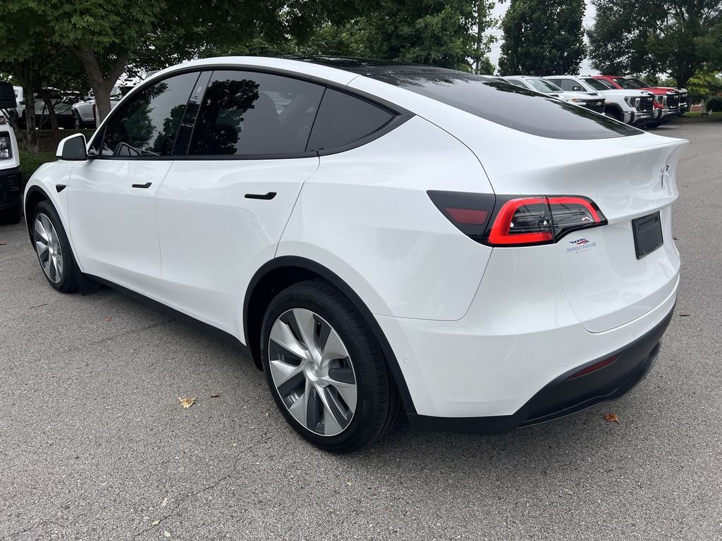 Used 2021 Tesla Model Y Long Range with VIN 5YJYGDEE8MF254489 for sale in Murfreesboro, TN