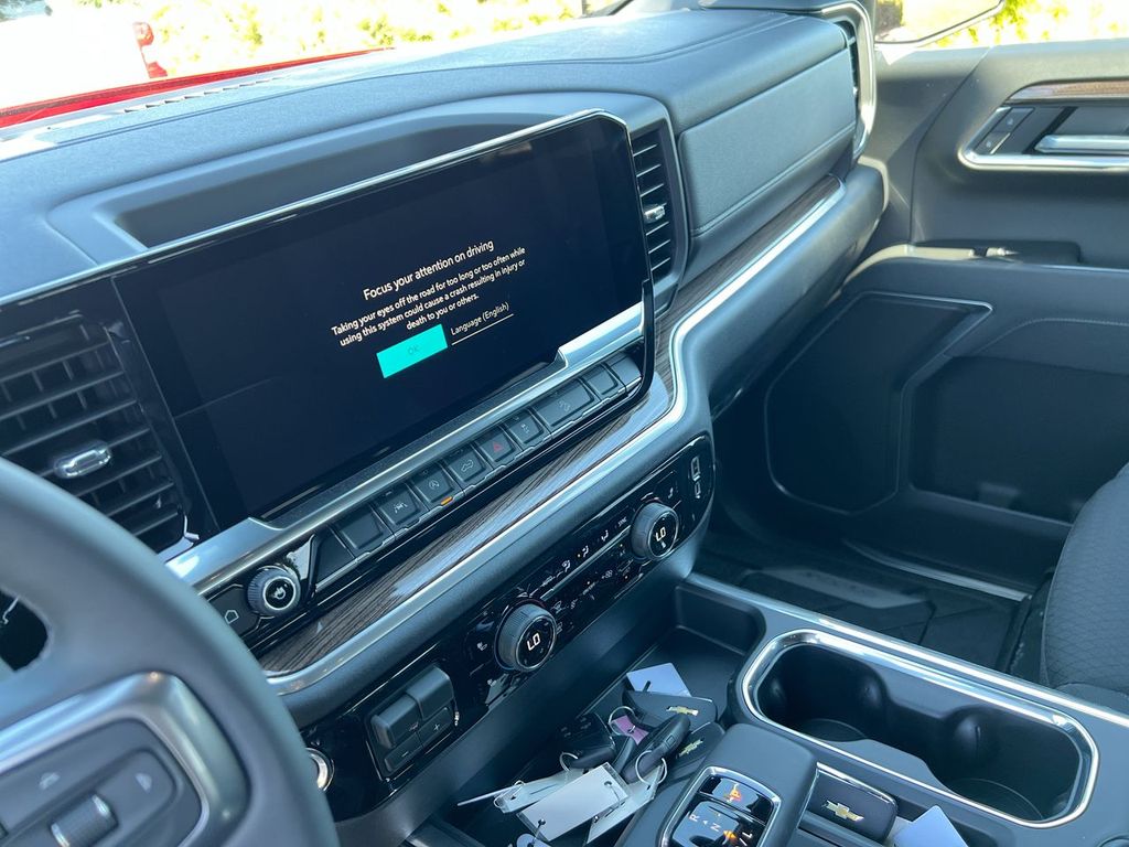 2026 Chevrolet Silverado 1500 LT - Photo 18
