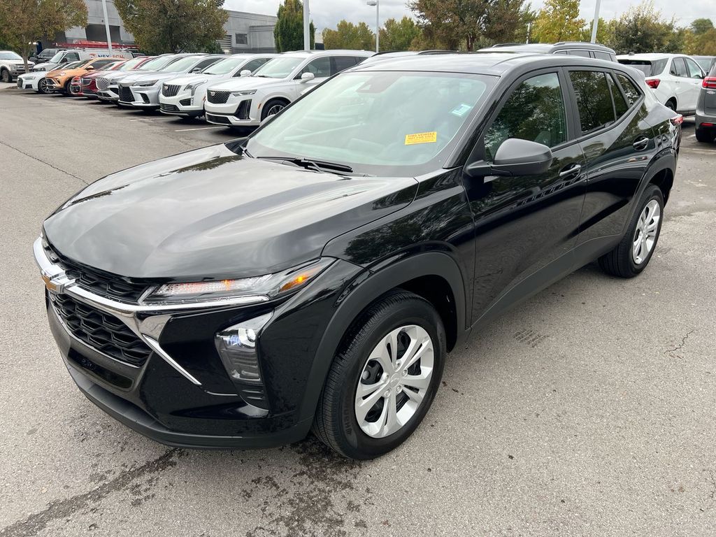 2025 Chevrolet Trax LS