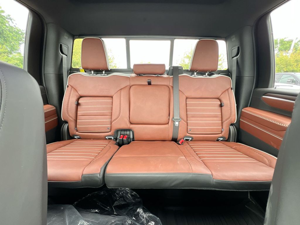 2026 GMC Sierra 2500HD Denali Ultimate - Photo 12