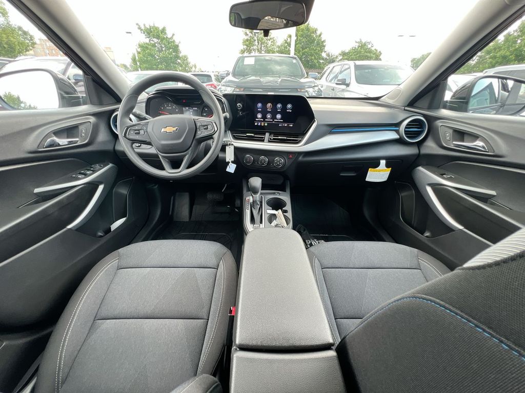 2026 Chevrolet Trax LS - Photo 10