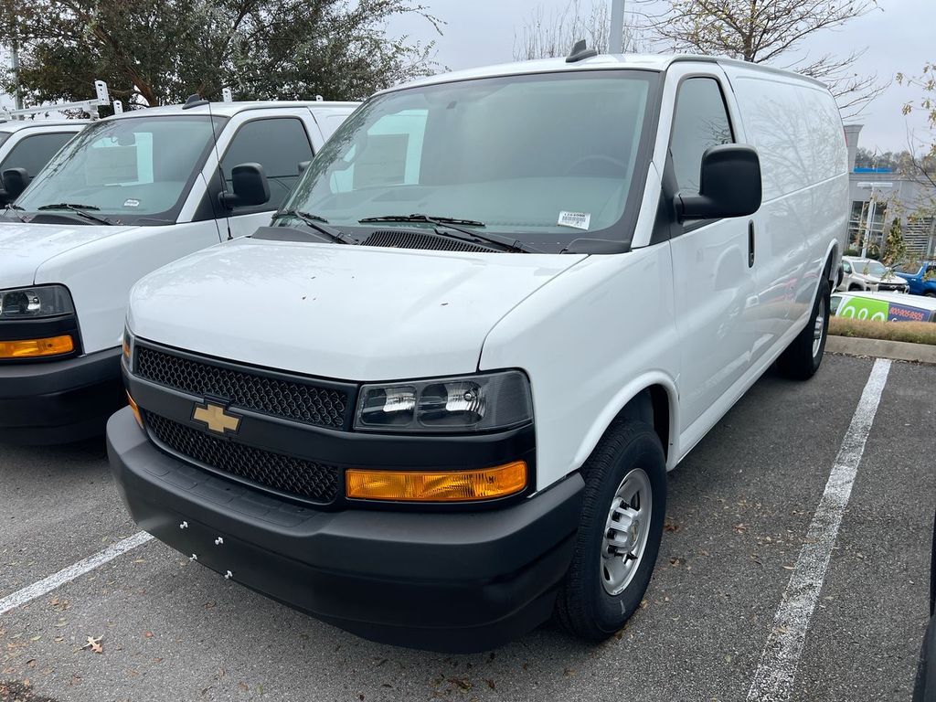 2025 Chevrolet Express Cargo Work Van's photo