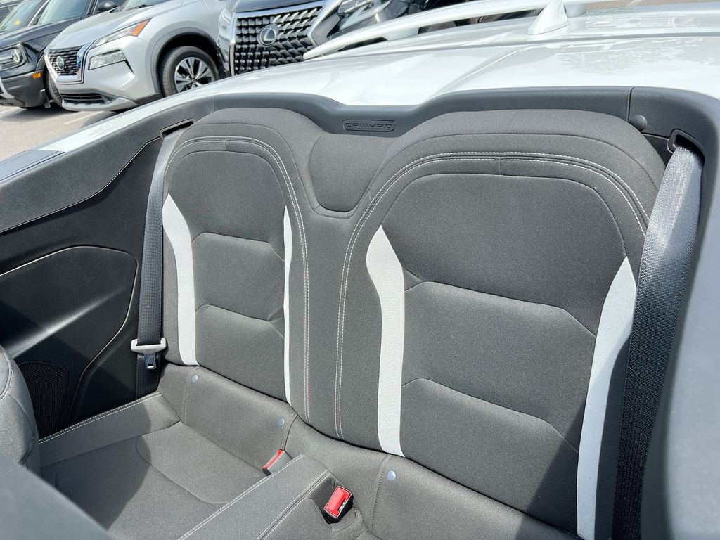 2023 Chevrolet Camaro 1LT - Photo 15