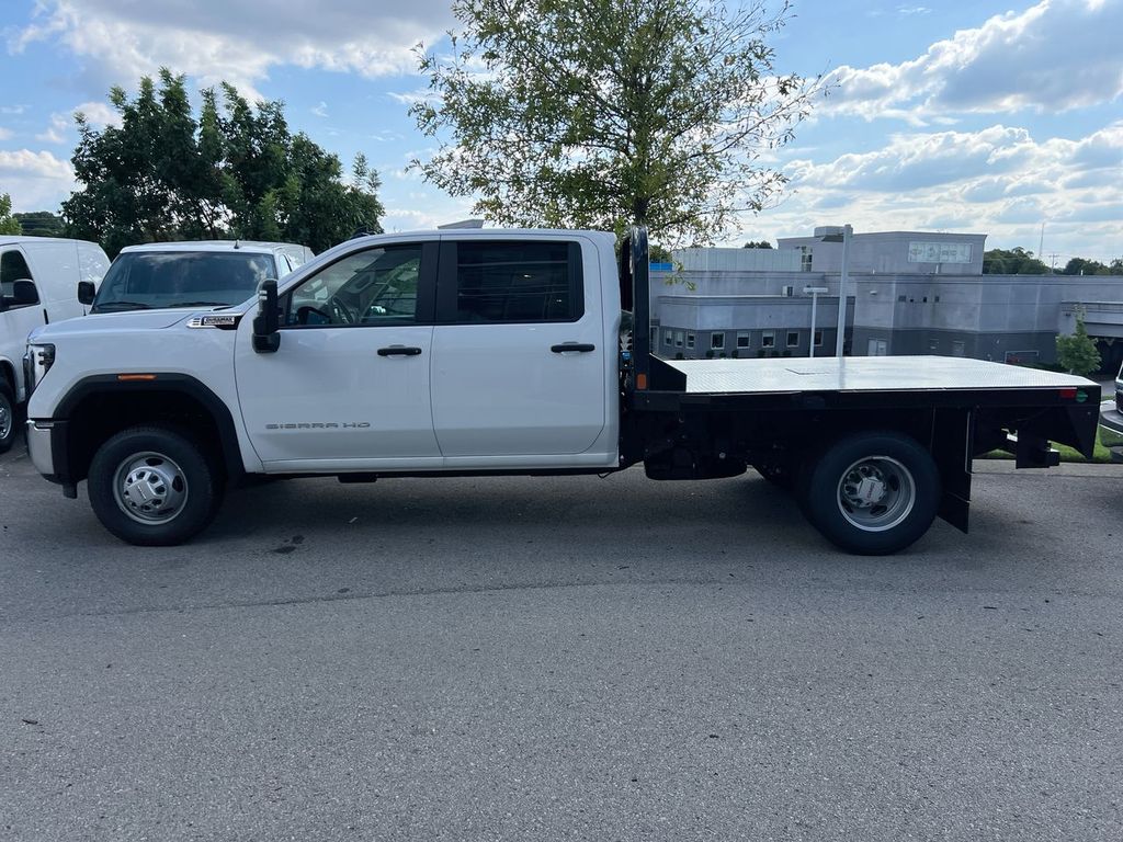 2025 Gmc Sierra 3500 HD Pro photo 2