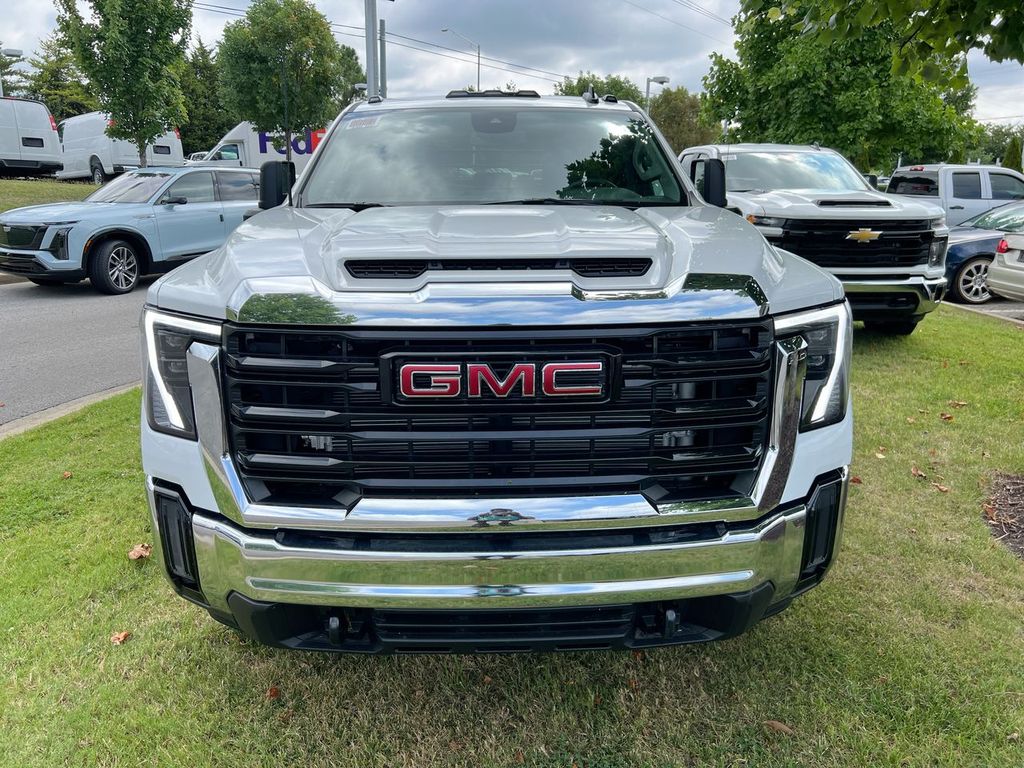 2025 Gmc Sierra 3500 HD Pro photo 3