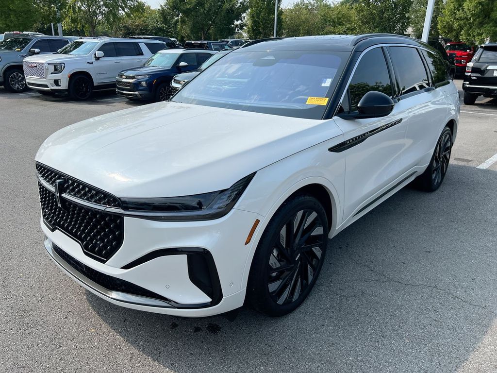 2024 Lincoln Nautilus Black Label's photo