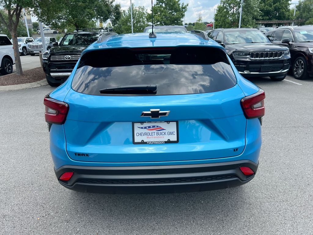 2026 Chevrolet Trax LT - Photo 9