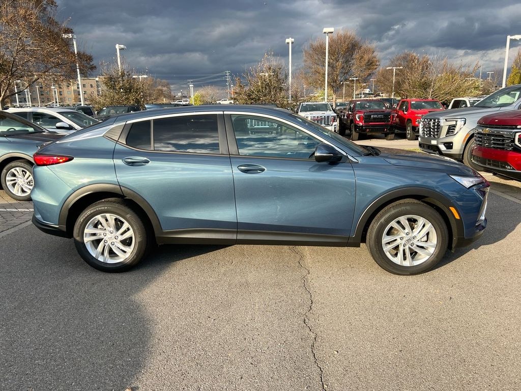 New 2025 Buick Envista Preferred SUV