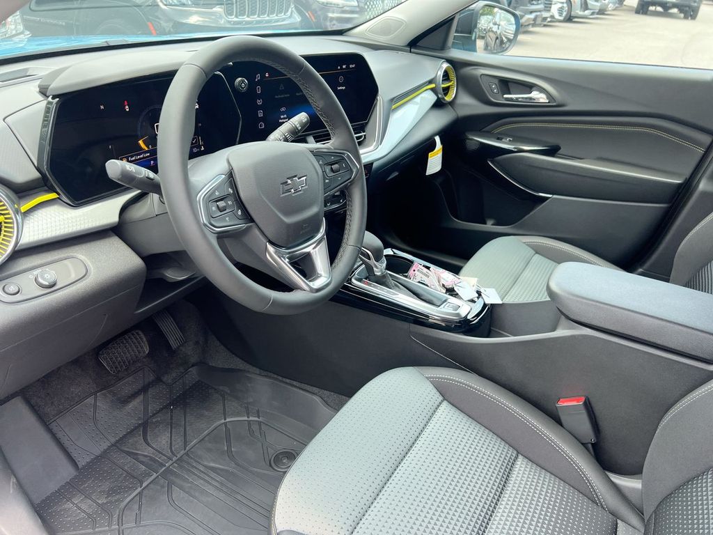 2026 Chevrolet Trax LT - Photo 17