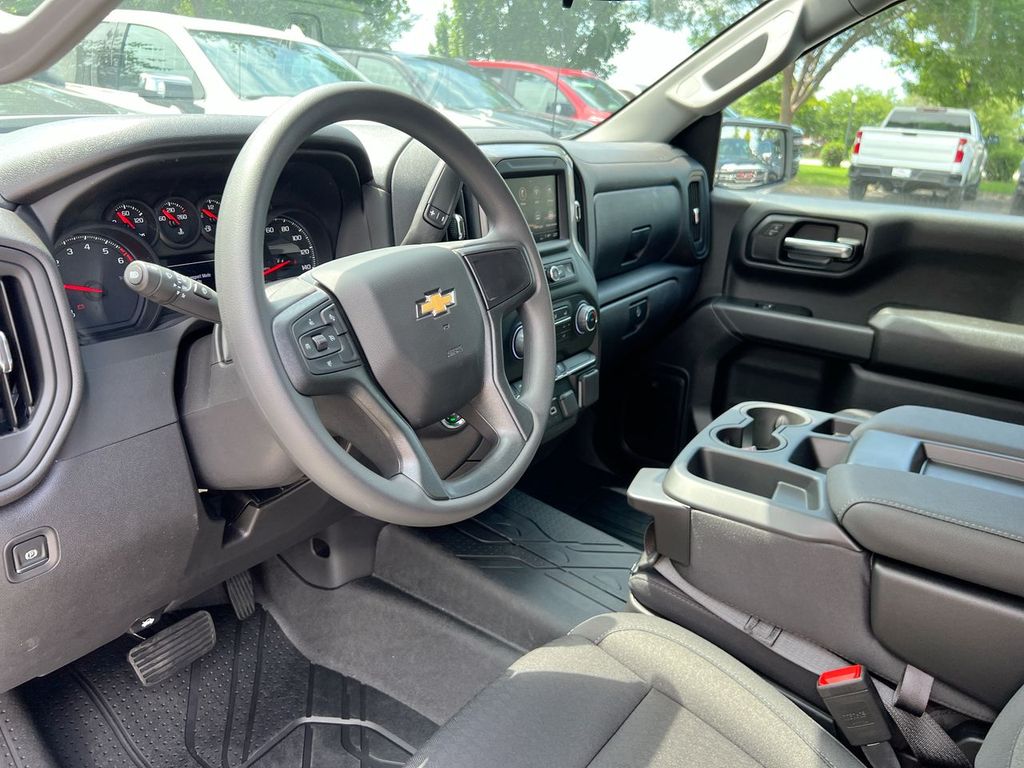 2026 Chevrolet Silverado 1500 Custom - Photo 17