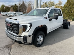 2026 GMC Sierra 3500 HD Chassis Cab Pro Truck