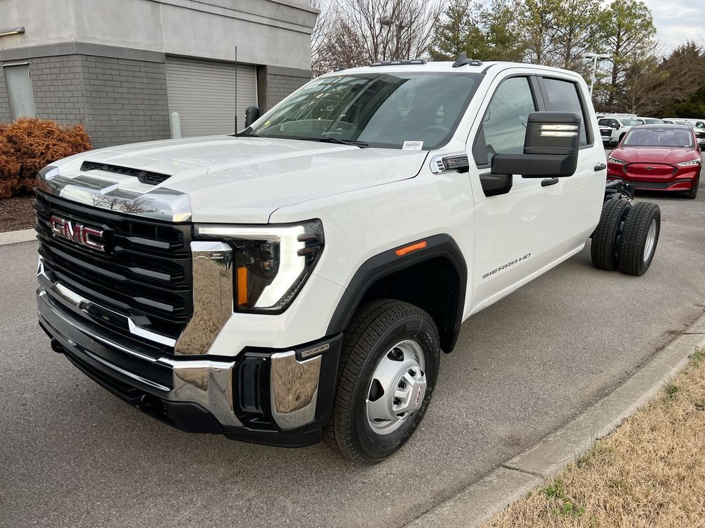 2026 GMC Sierra 3500 Chassis Cab Pro