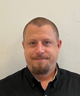 Staff member Doug Hunter from ID_2661e3bd6874