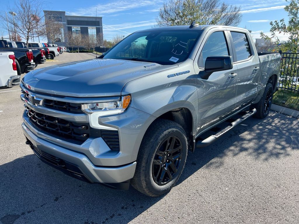 2026 Chevrolet Silverado Base's photo
