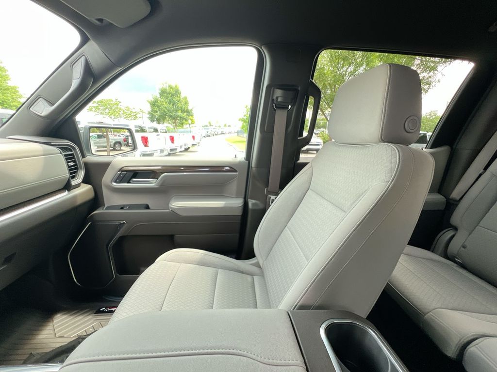 2026 Chevrolet Silverado 1500 LT - Photo 11