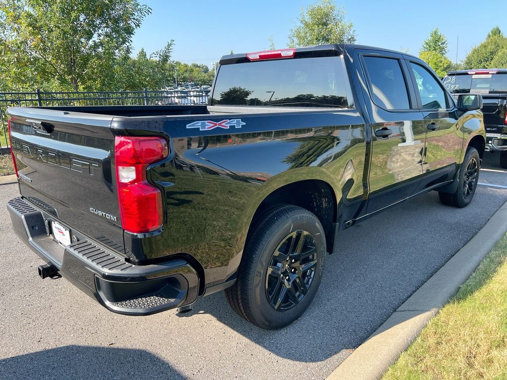 2026 Chevrolet Silverado 1500 Custom - Photo 8