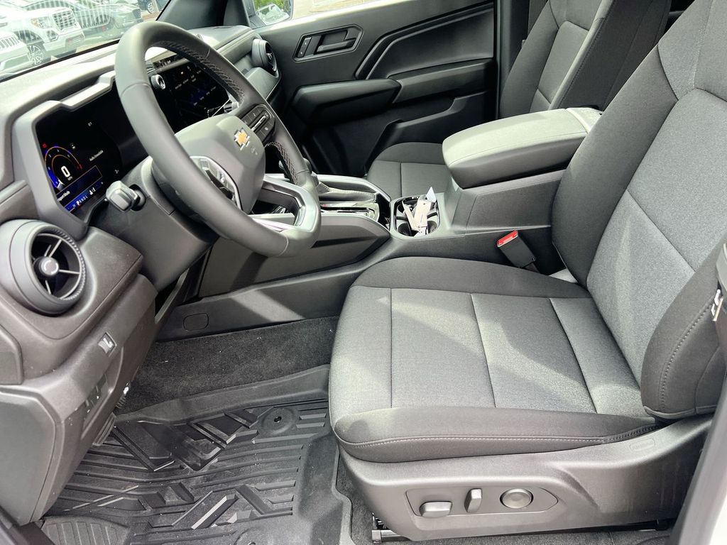 2026 Chevrolet Colorado Work Truck - Photo 14