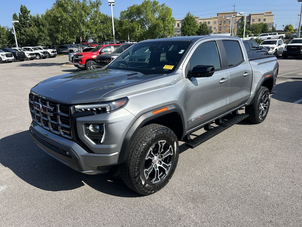 2025 GMC Canyon 4WD AT4 Crew Cab Short Box's photo