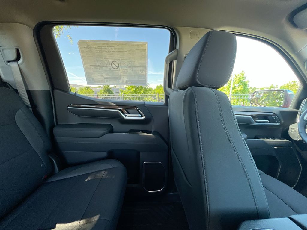 2026 Chevrolet Silverado 1500 LT - Photo 13