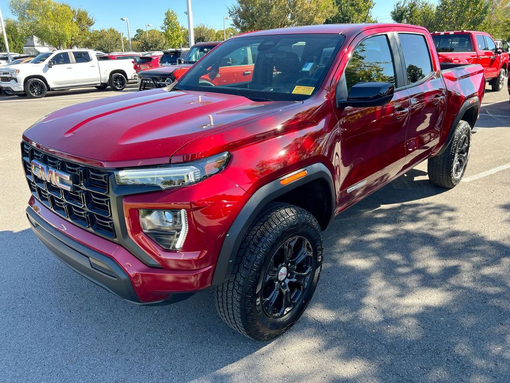 2024 GMC Canyon Elevation's photo