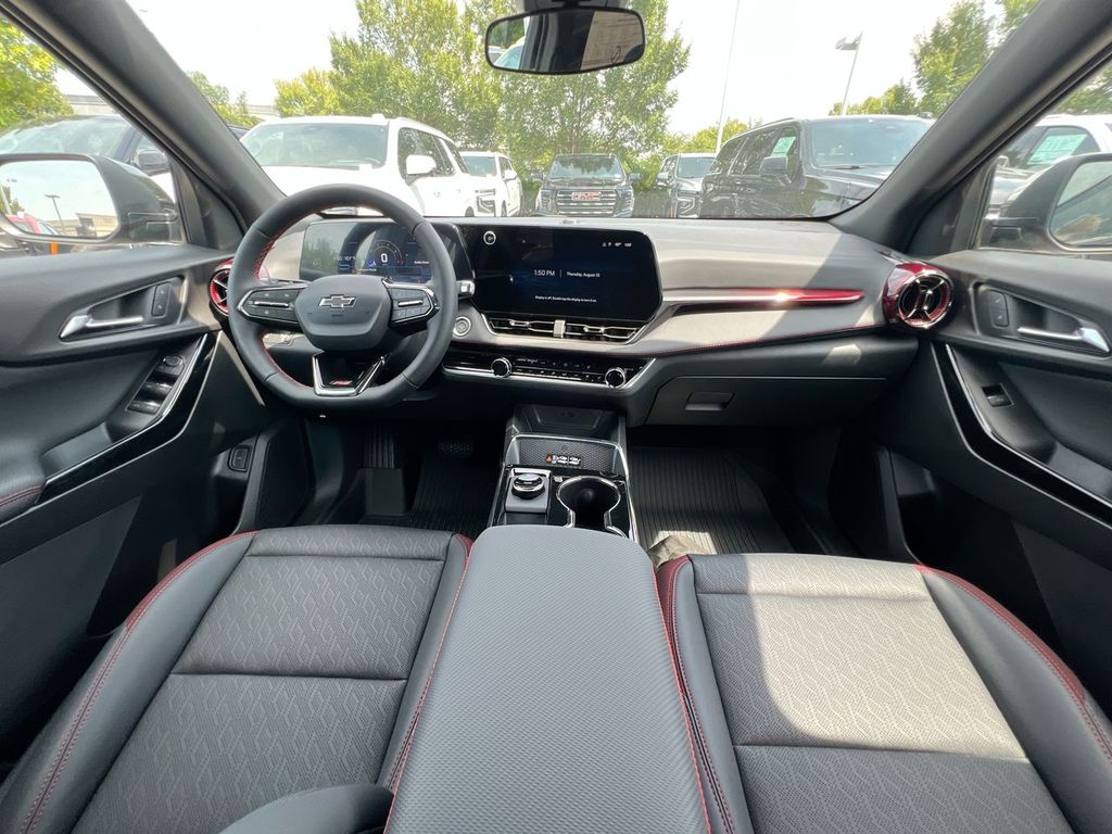 2027 Chevrolet Equinox RS - Photo 10