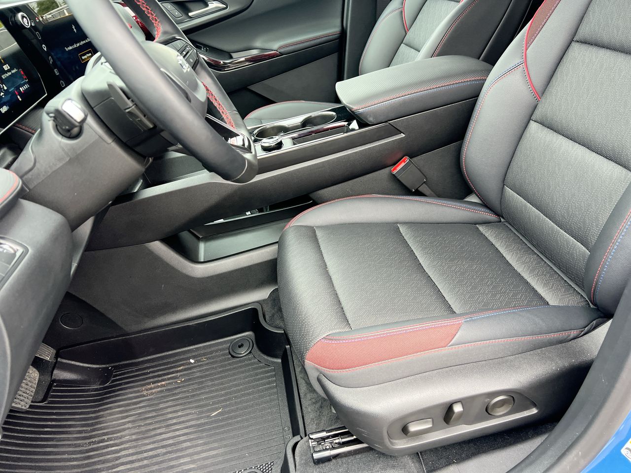 2026 Chevrolet Equinox RS - Photo 14