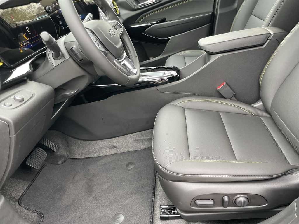 2026 Chevrolet Trax Activ - Photo 14