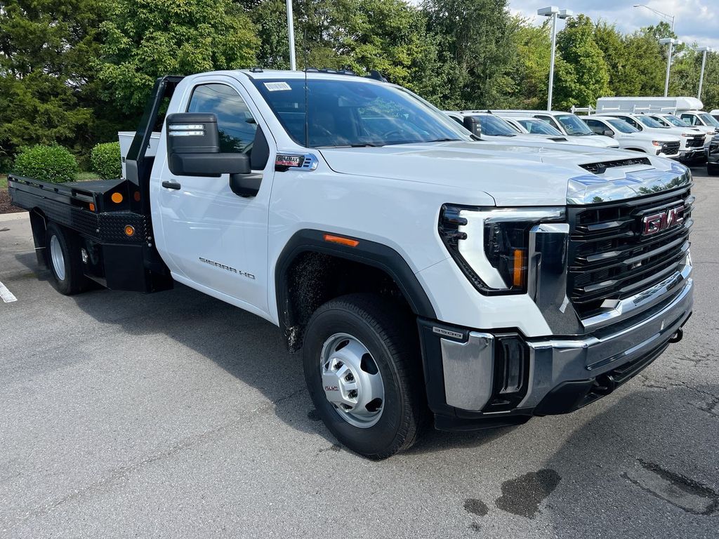 2025 Gmc Sierra 3500 HD Pro photo 3