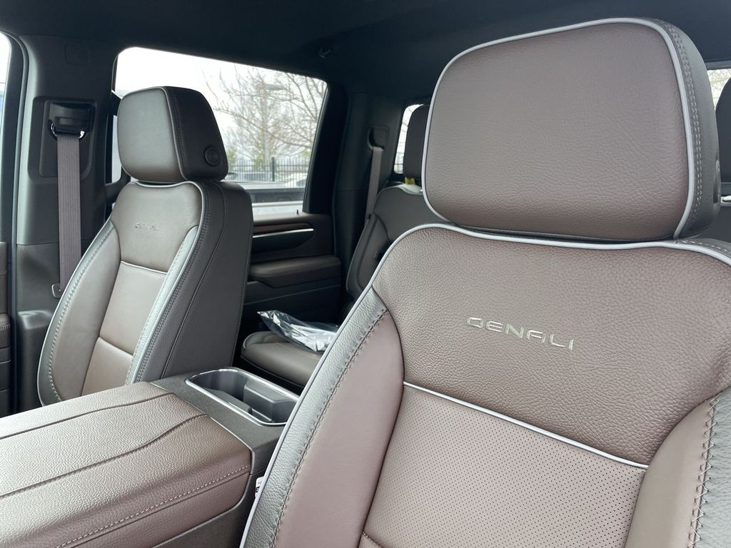 2026 GMC Sierra 2500HD Denali - Photo 15