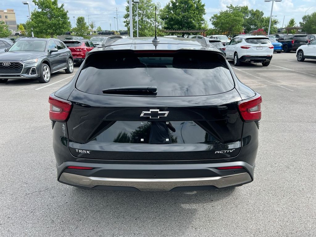 2026 Chevrolet Trax Activ - Photo 9