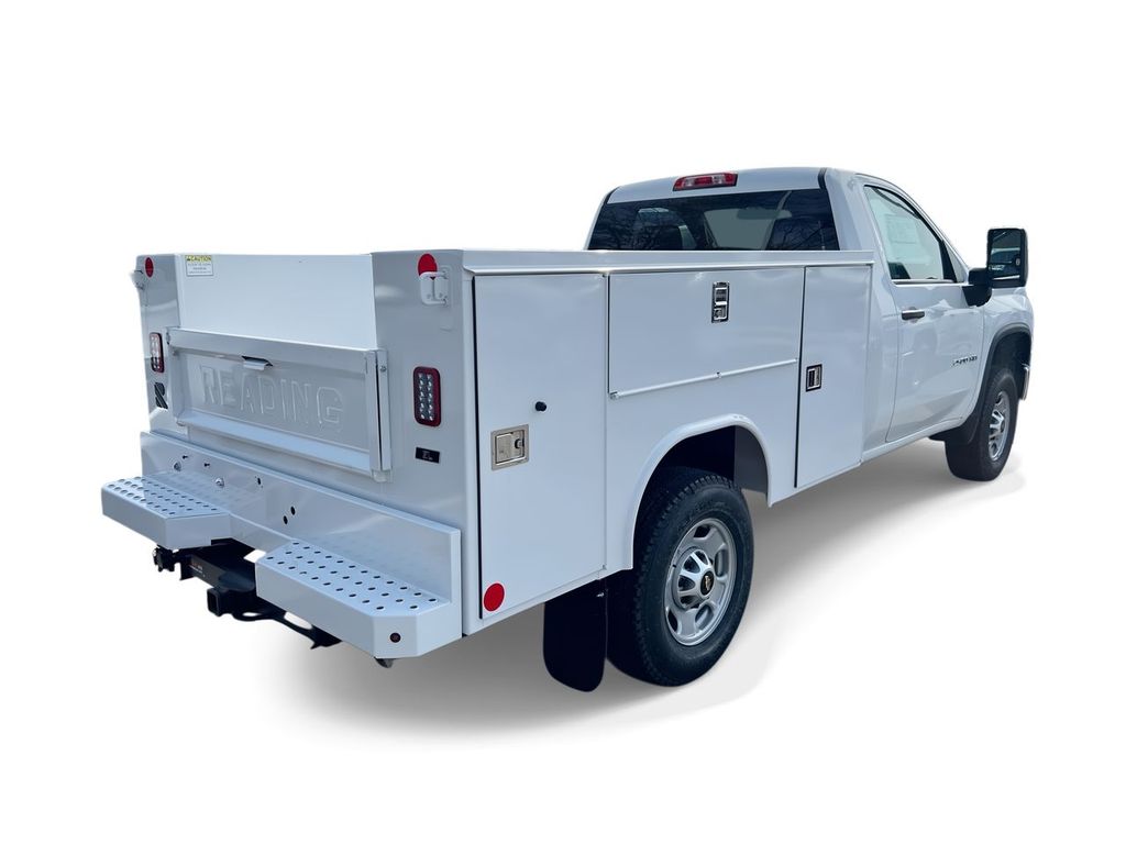 2025 Chevrolet Silverado 2500HD photo 2