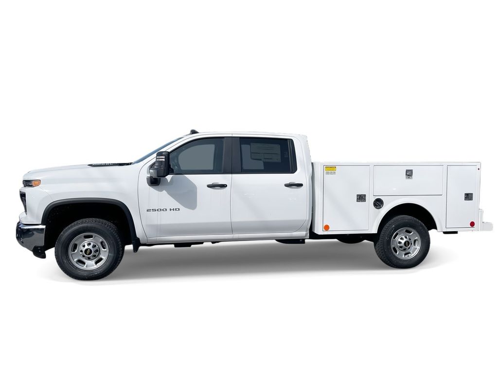 2024 Chevrolet Silverado 2500HD photo 3