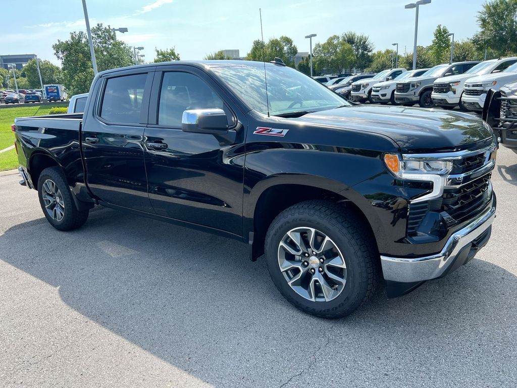 2026 Chevrolet Silverado 1500 LT - Photo 6