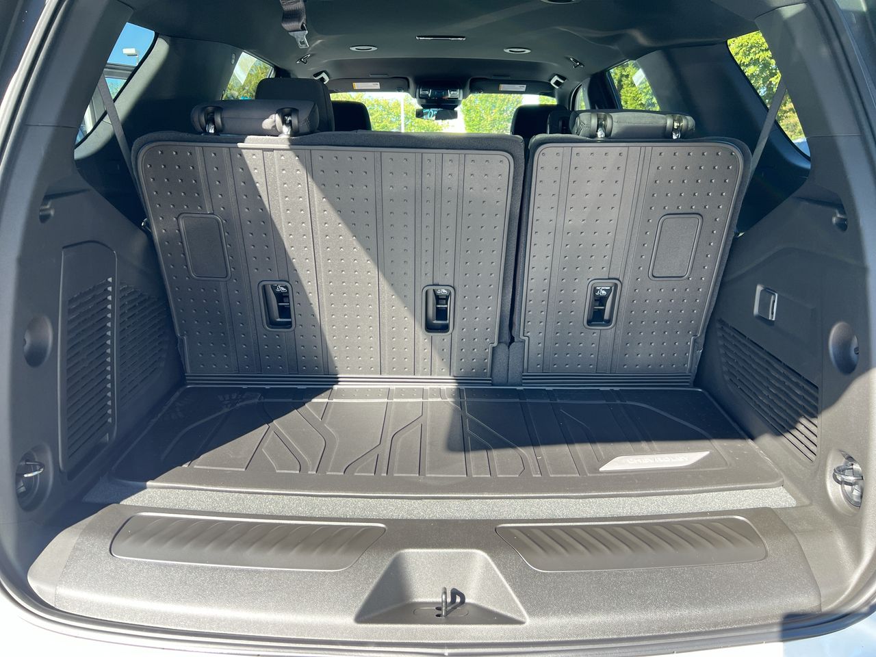 2027 Chevrolet Tahoe LS - Photo 16