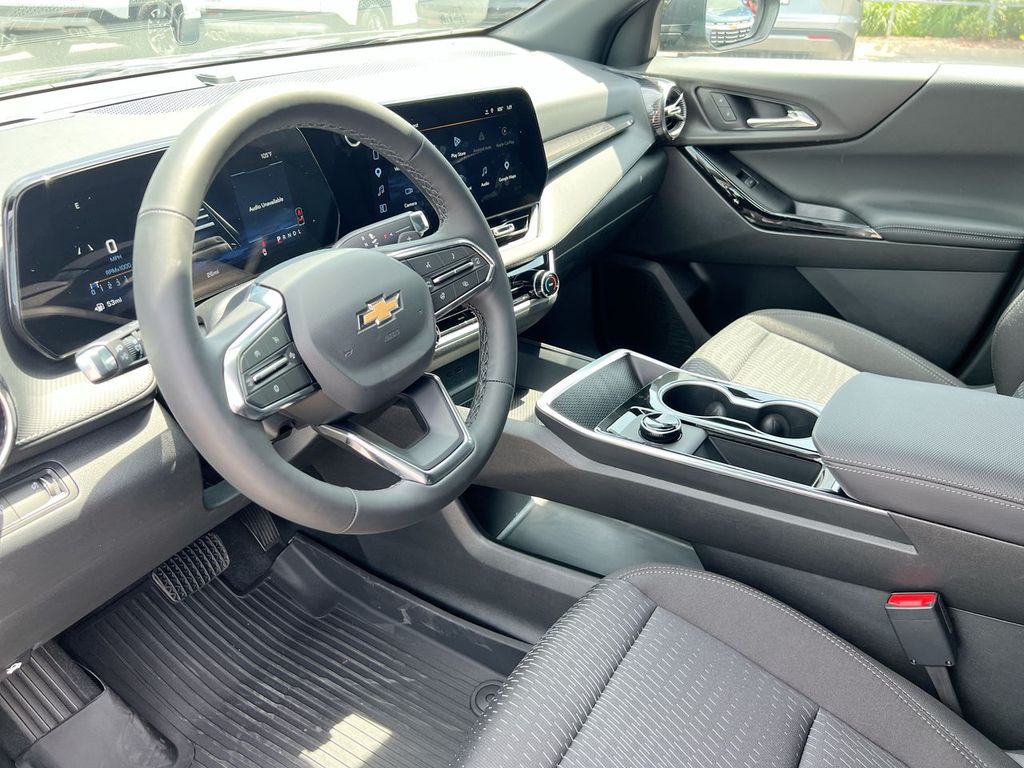 2027 Chevrolet Equinox LT - Photo 17