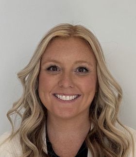 Staff member Amanda Shelton from ID_ddcf12c2f319