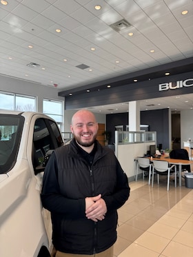 Staff member Dalton Vasquez from ID_3bf66497ea02
