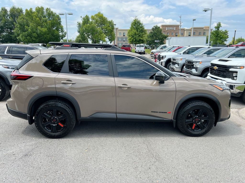 2025 Nissan Rogue photo 4