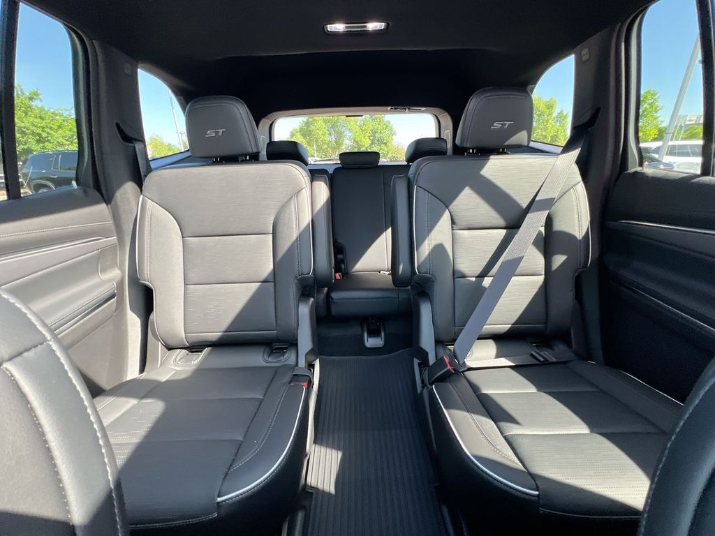 2026 Buick Enclave Sport Touring - Photo 12