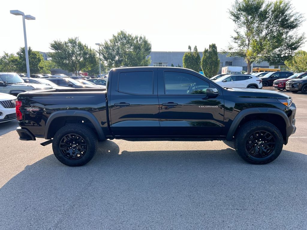 2025 Chevrolet Colorado Trail Boss - Photo 6