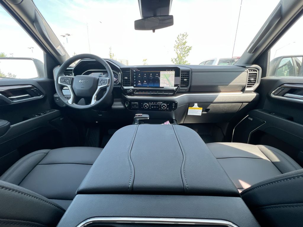 2026 Chevrolet Silverado 1500 LT Trail Boss - Photo 10